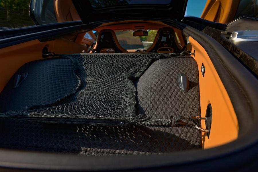 Багажник McLaren GT 2019 года  (JP) (фото 38 из 38)